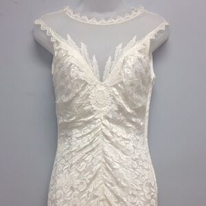 New Leaf by Samir fitted mermaid bead ivory lace deep v 8 10/12